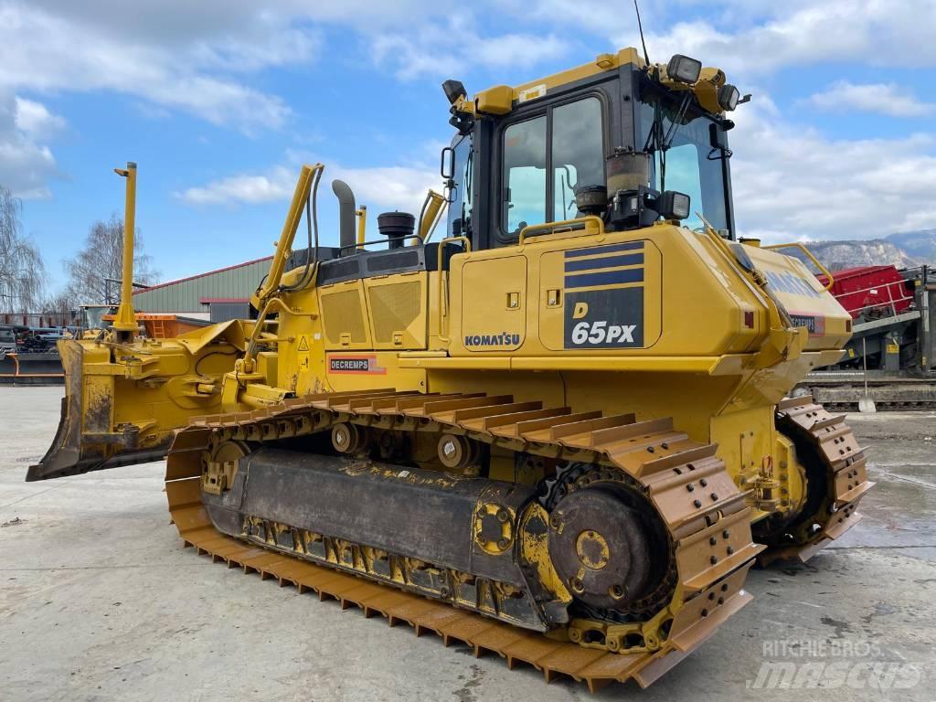 Komatsu D65PX-18 履带式推土机