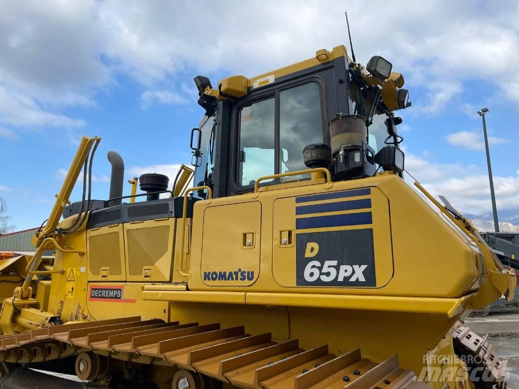 Komatsu D65PX-18 履带式推土机