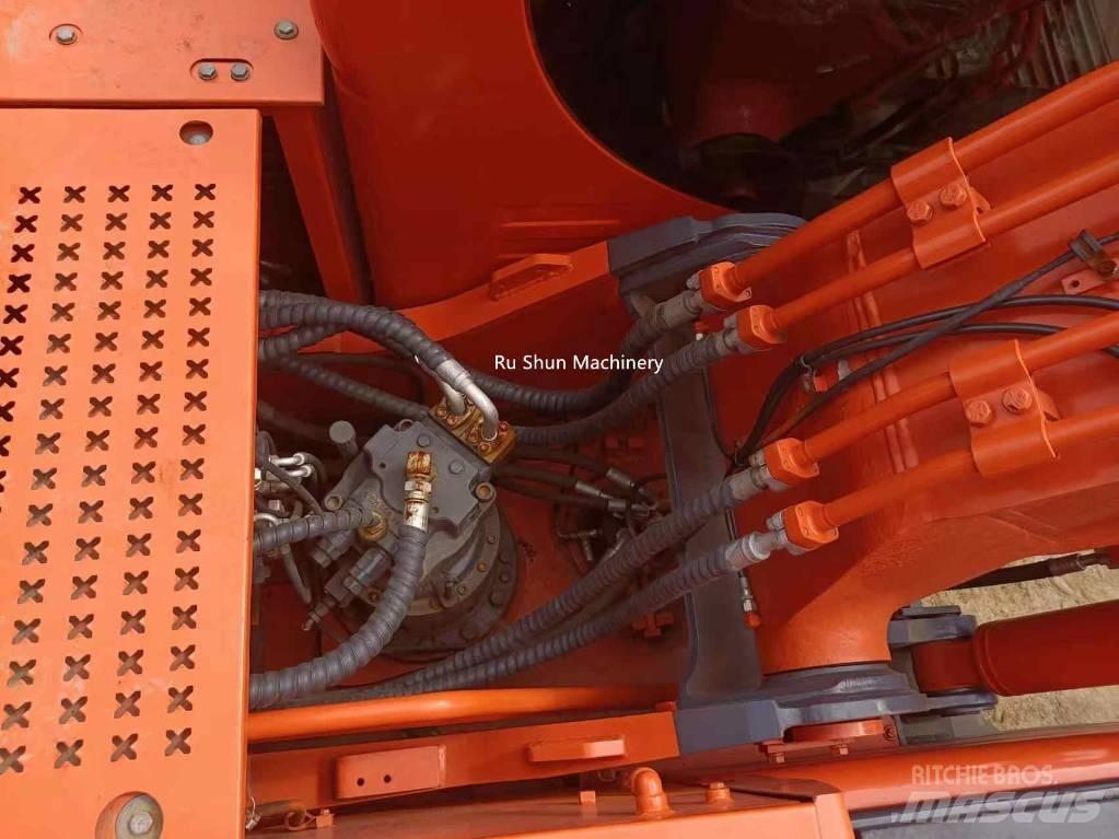 Doosan DX 225 LC 履带挖掘机