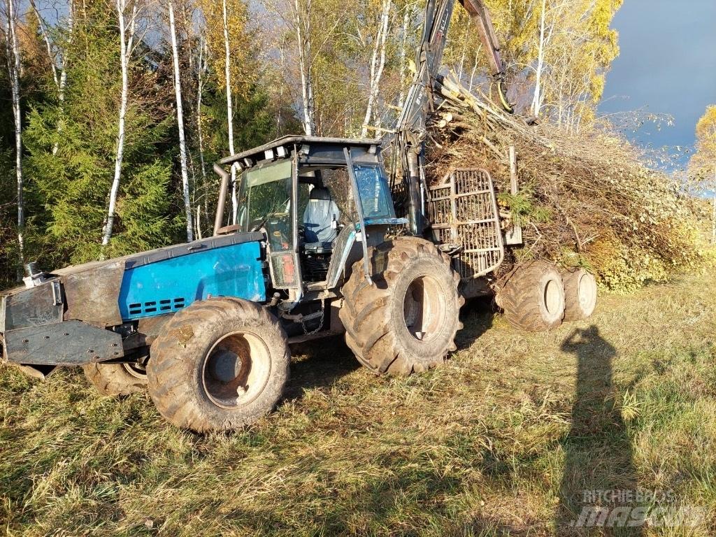 Valtra 8400 林业拖拉机