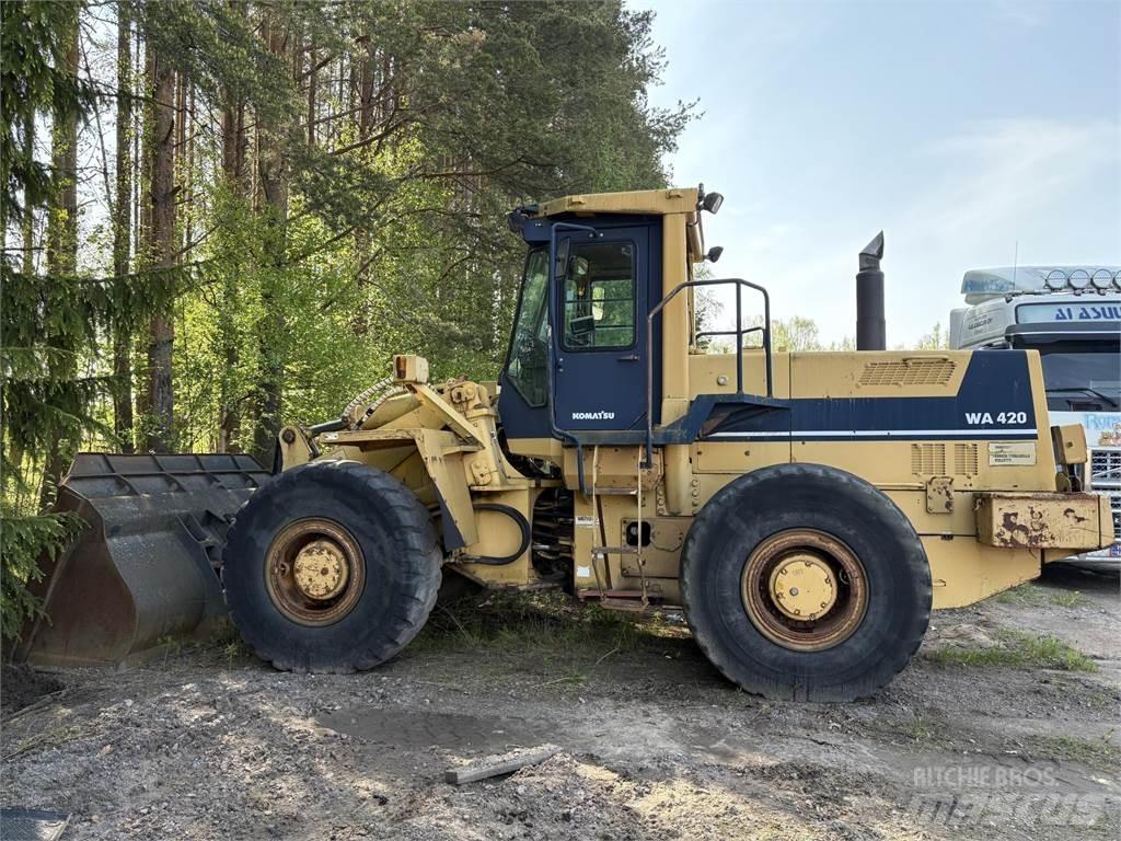 Komatsu WA420-1 轮式装载机