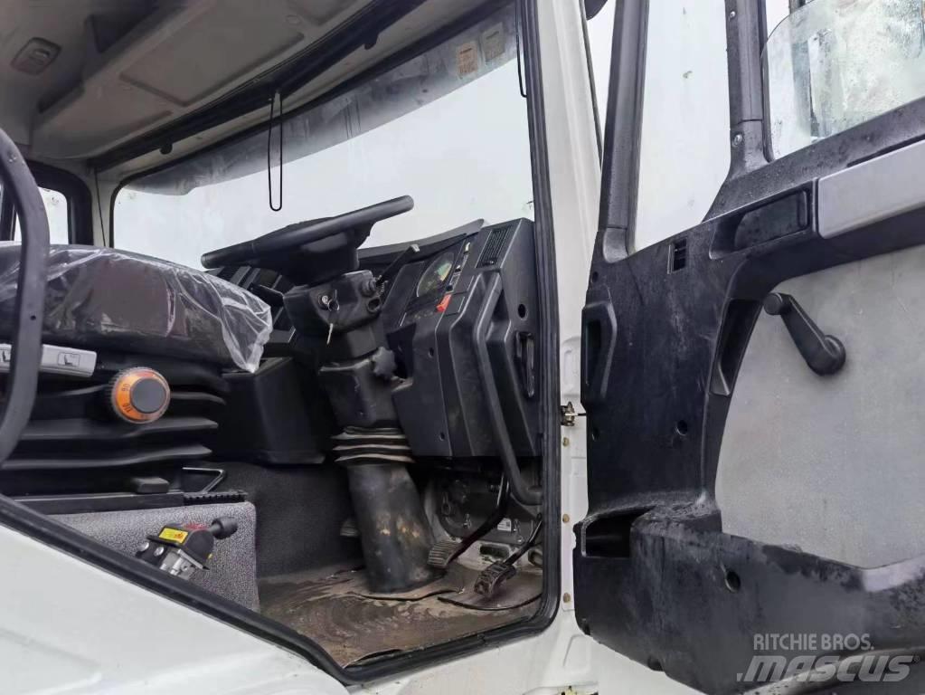 Shacman F 3000 自卸式货车