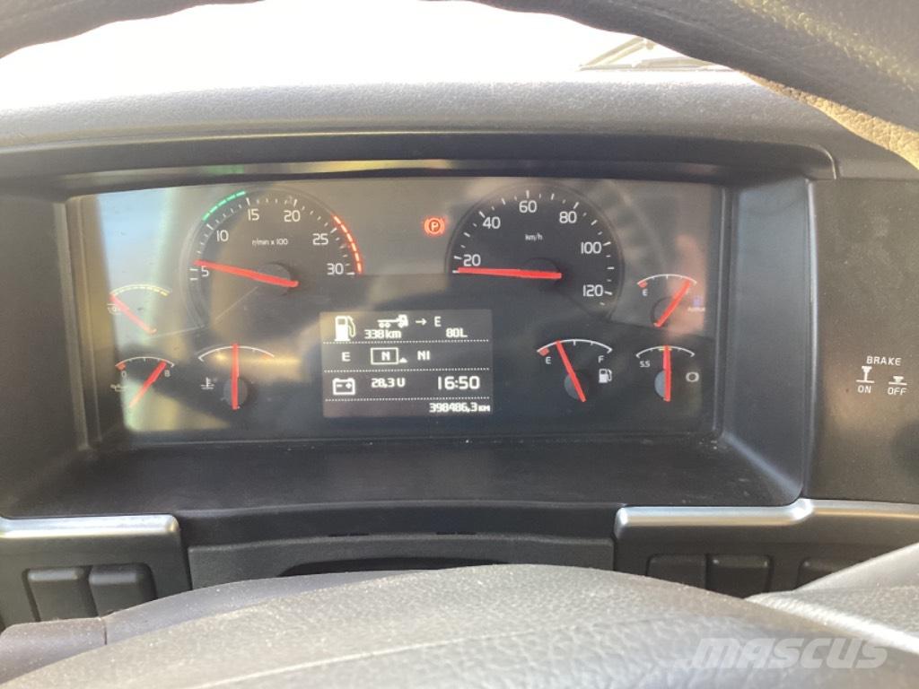 Volvo FM 330 厢式货车