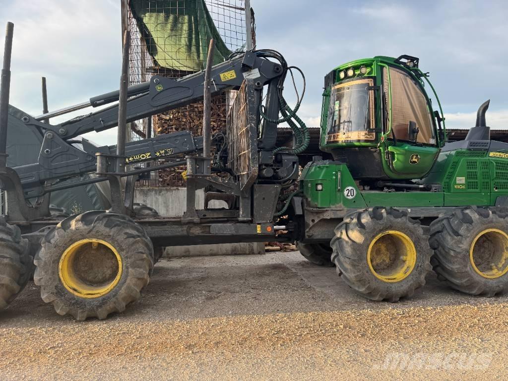 John Deere 1110 G 集运机