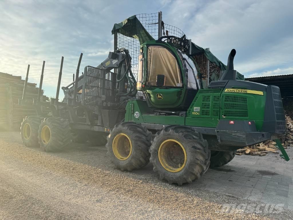 John Deere 1110 G 集运机