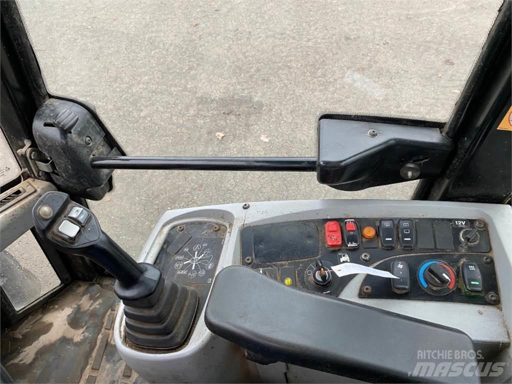 CAT 908M 轮式装载机