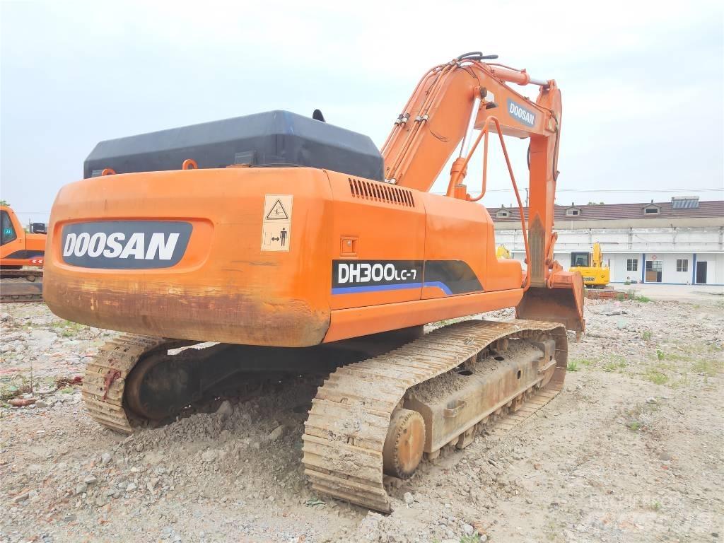 Doosan DH 300 LC-7 履带挖掘机