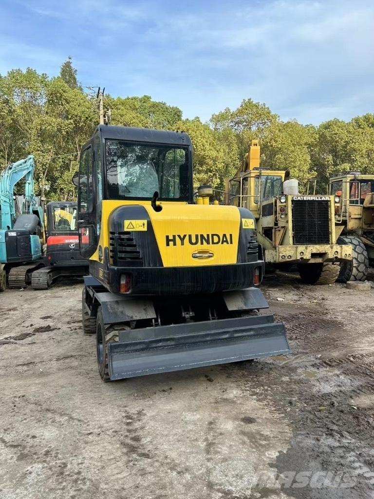 Hyundai 60 W-7 轮式挖掘机