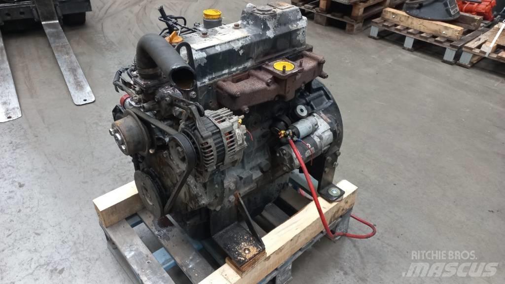 Yanmar 4TNV98 发动机