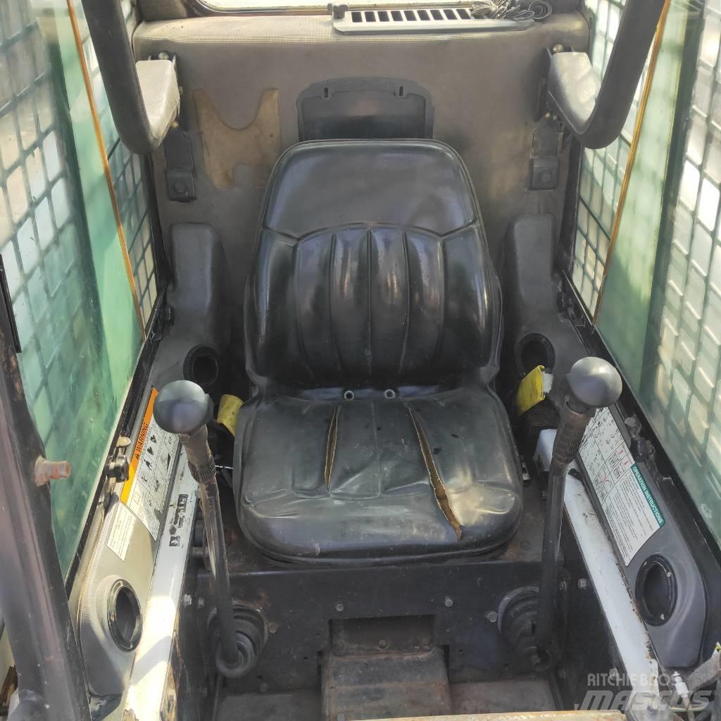 Bobcat S160 滑移装载机