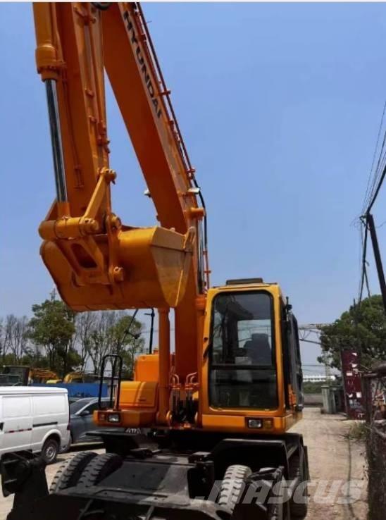 Hyundai 210 W-7 轮式挖掘机