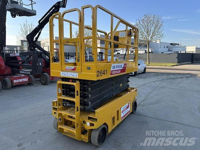 JCB S2032E 剪叉式升降机