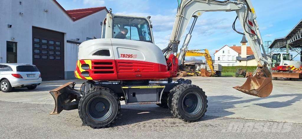 Takeuchi TB 295 W 轮式挖掘机
