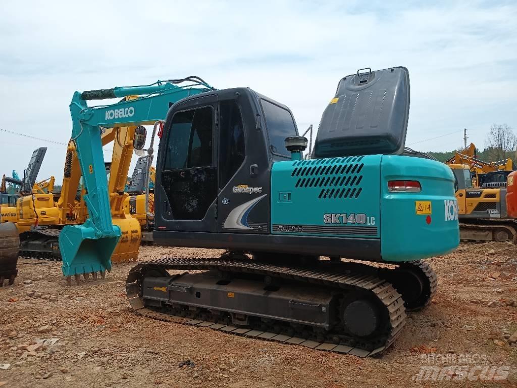 Kobelco SK 140 中型挖掘机