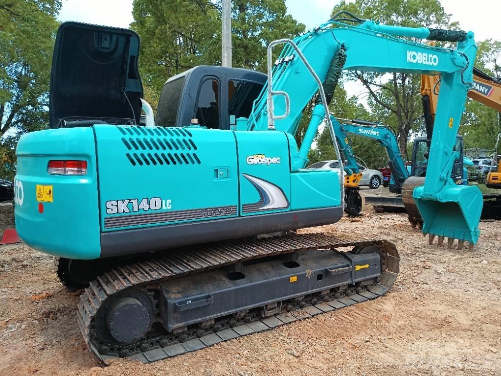 Kobelco SK 140 中型挖掘机