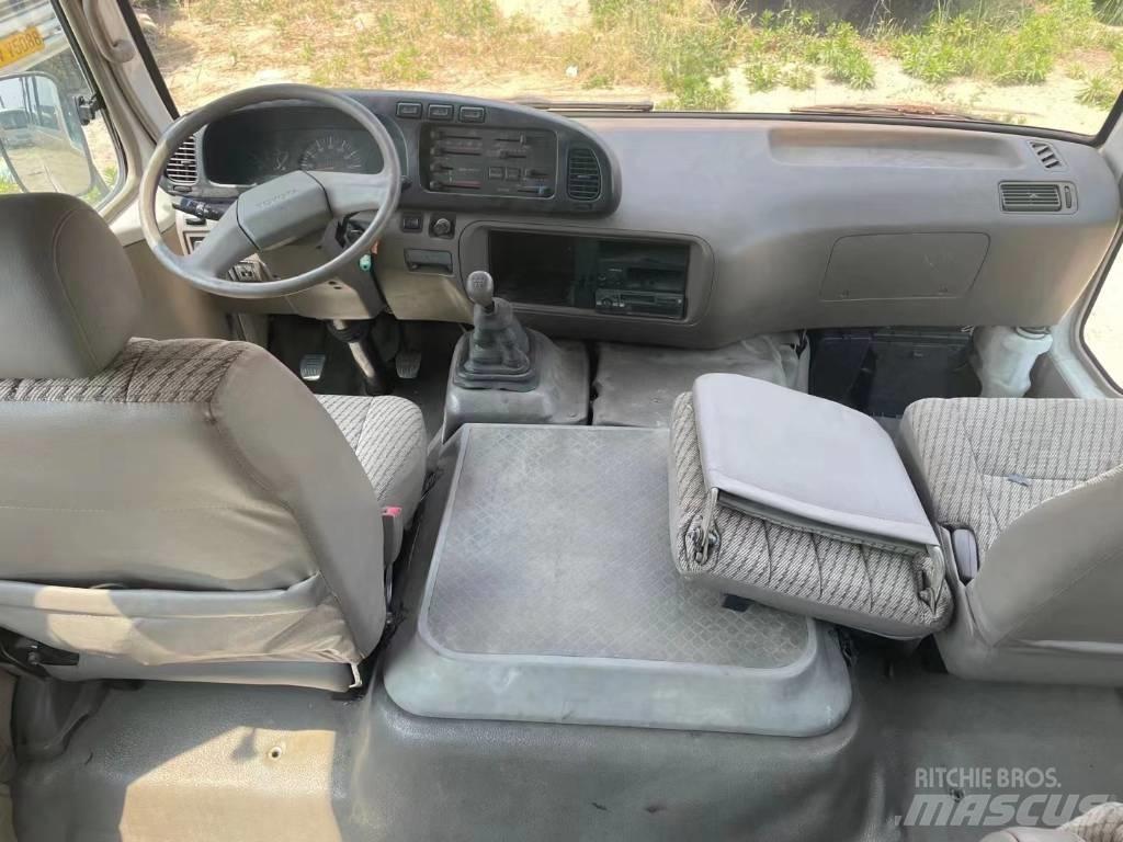 Toyota Coaster 公路客运汽车