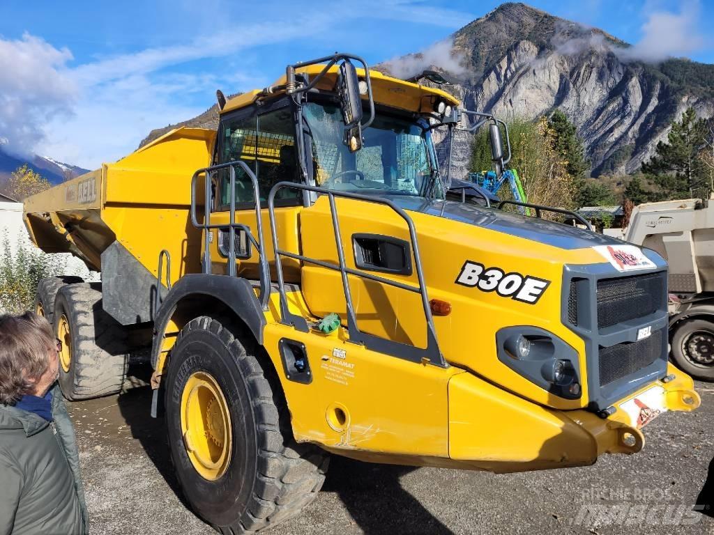 Bell B30E 铰接式自卸车