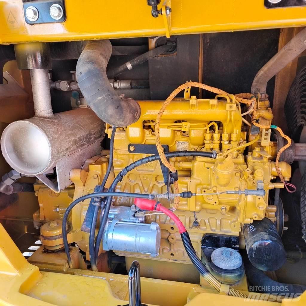 CAT 305.5 E 小型挖掘机