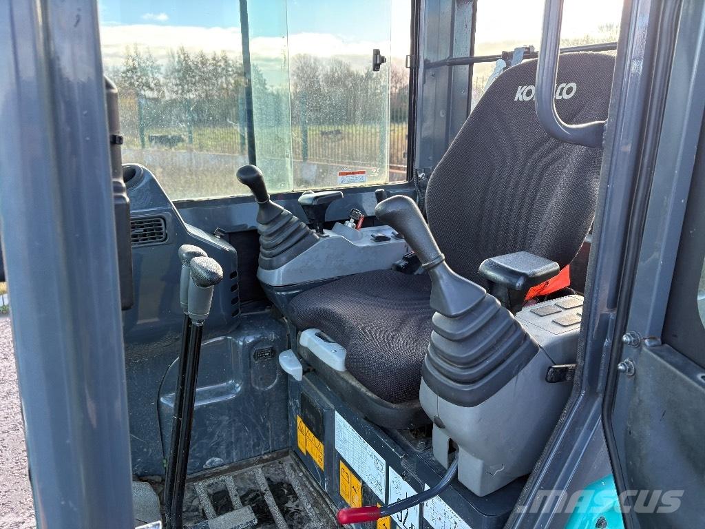 Kobelco SK 17 SR 小型挖掘机