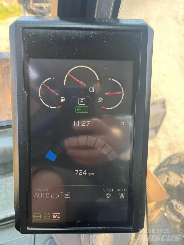 Volvo EW 220 E 轮式挖掘机