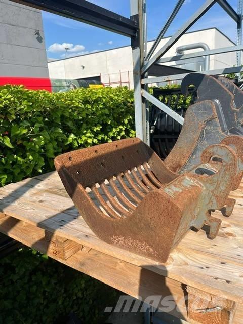 Kubota U 10 小型挖掘机