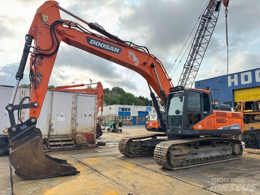 Doosan DX 300 LC-5 履带挖掘机