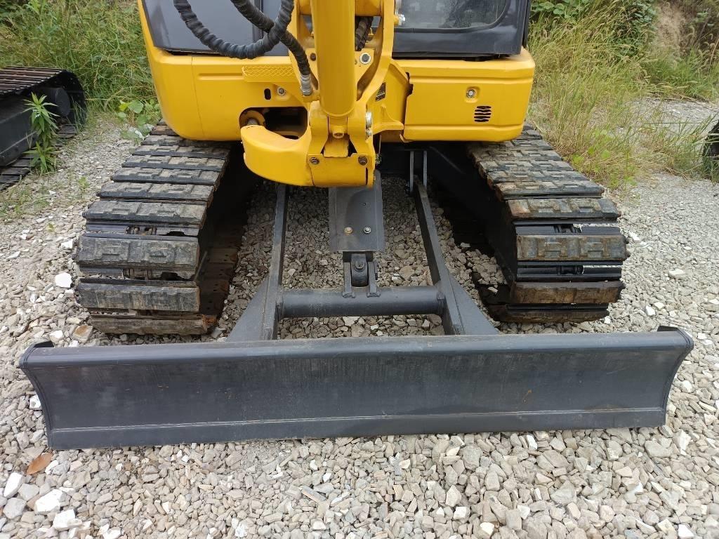 Komatsu PC 50 MR 小型挖掘机