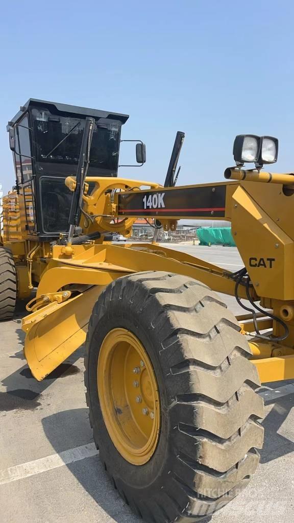 CAT 140 K 平地机/推土机
