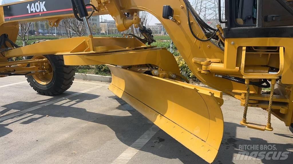 CAT 140 K 平地机/推土机