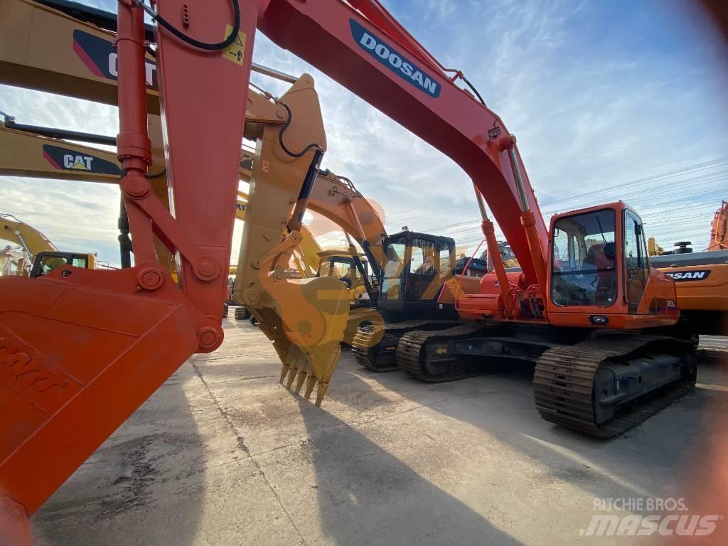 Doosan 300LC-7 履带挖掘机