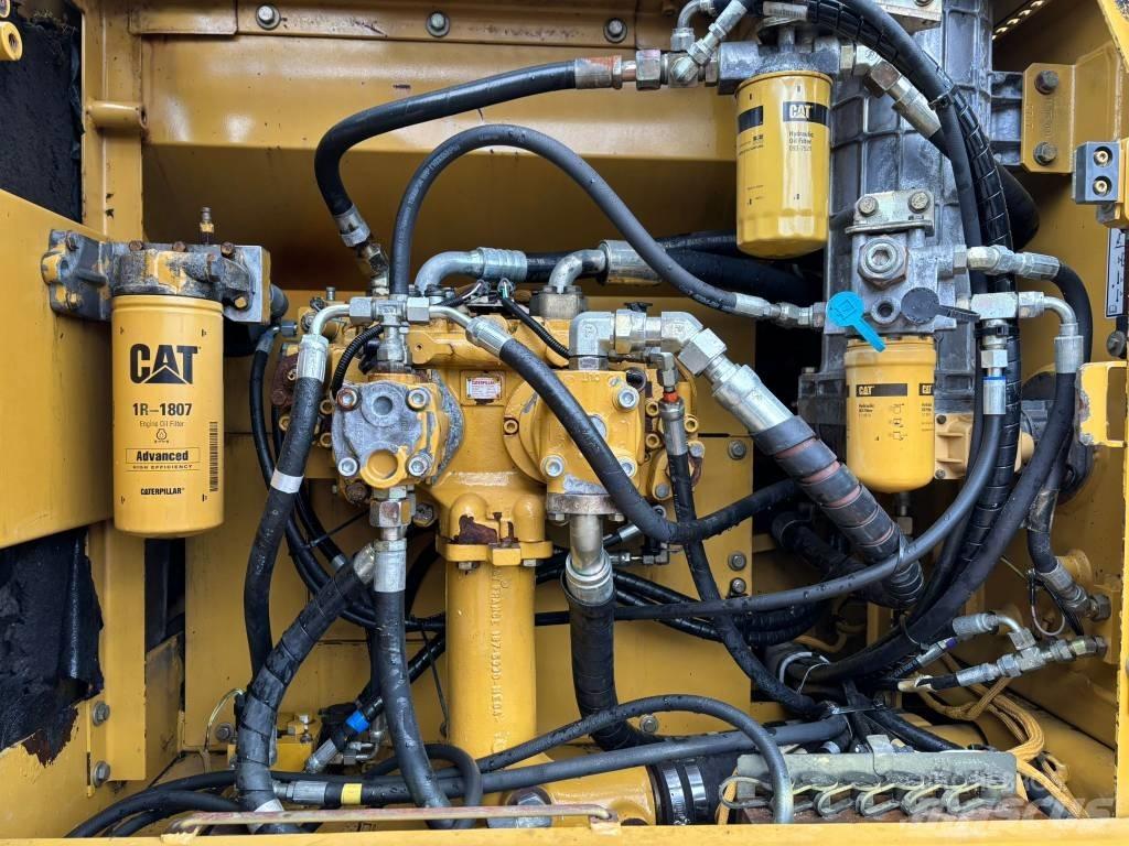 CAT 325 CL 履带挖掘机