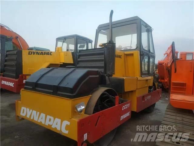 Dynapac CC211 单轮压路机