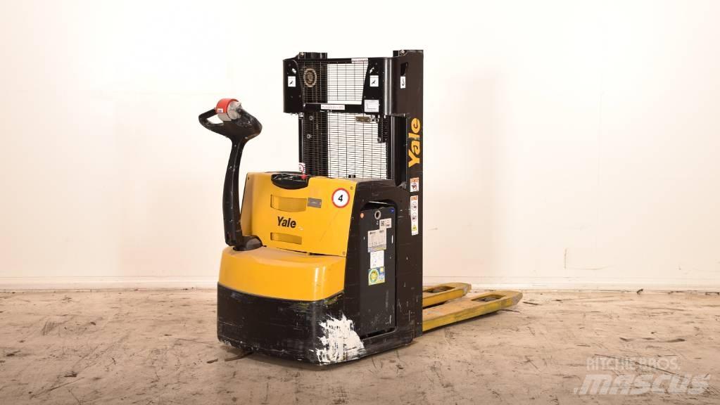 Yale MS 14 AC 手推堆垛车