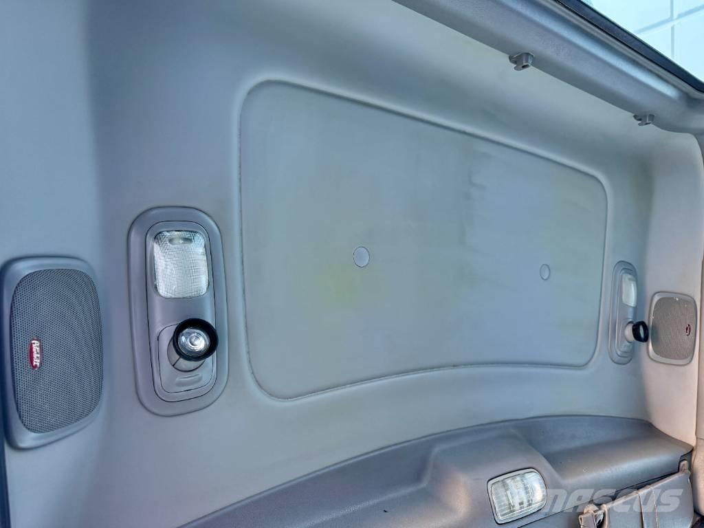 Peterbilt 367 牵引车