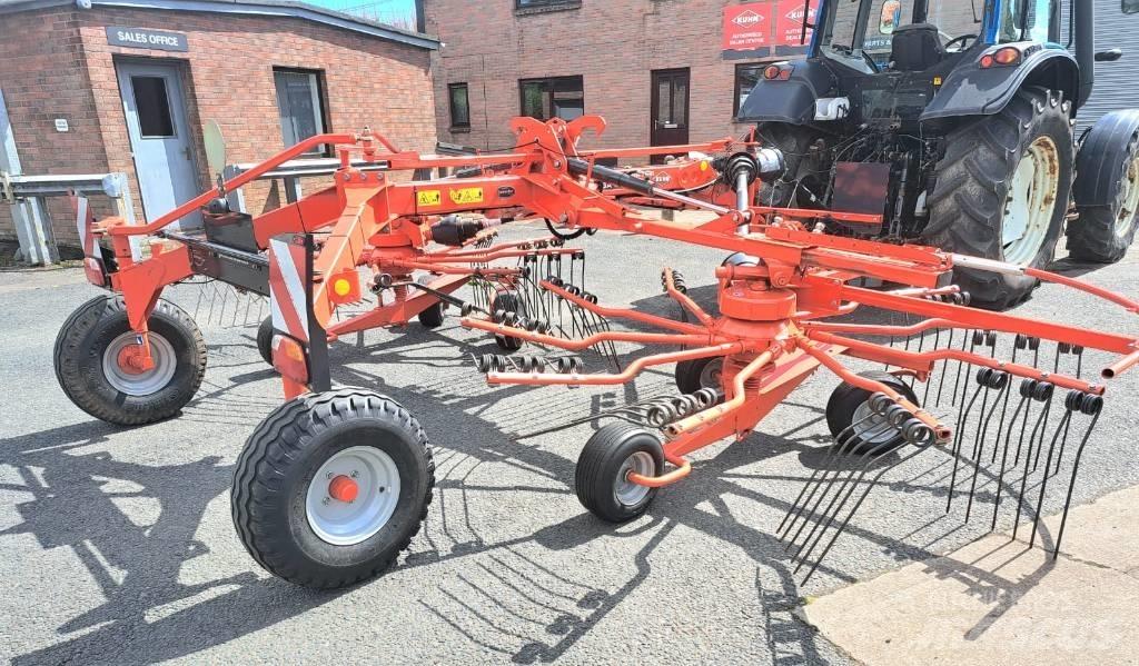 Kuhn GA 6501 犁耙和摊草机