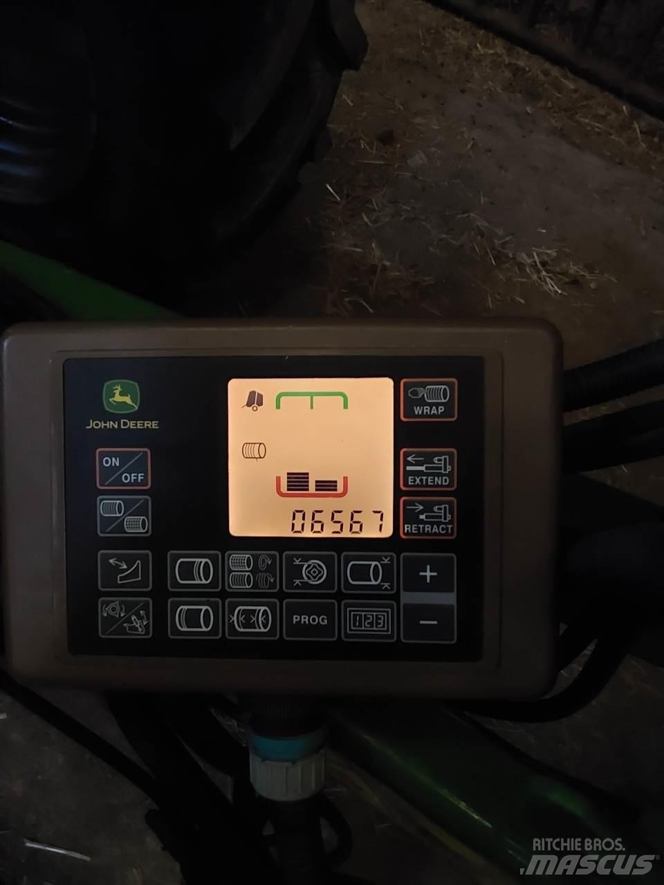 John Deere V 451 M 圆捆打捆机