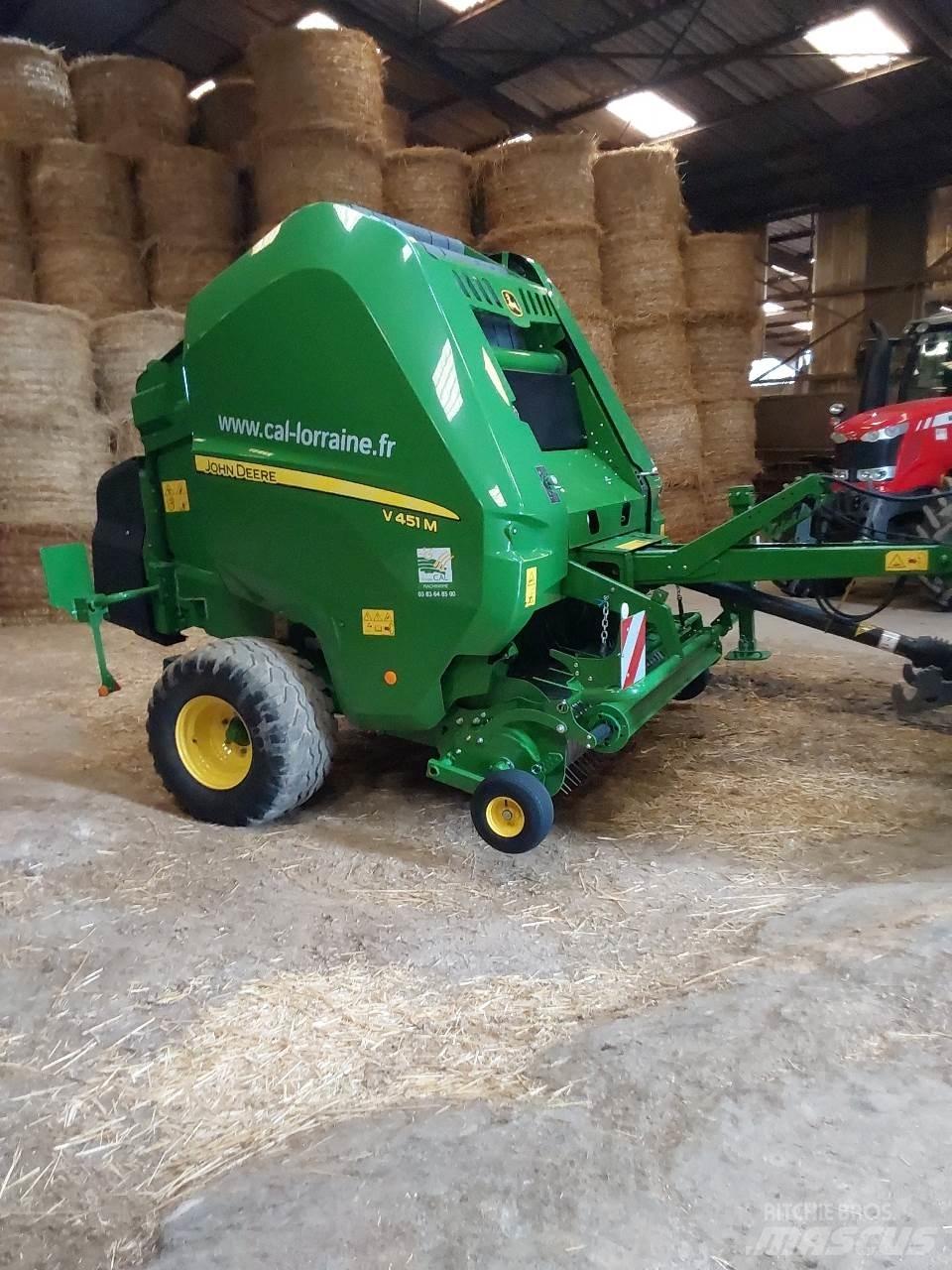 John Deere V 451 M 圆捆打捆机