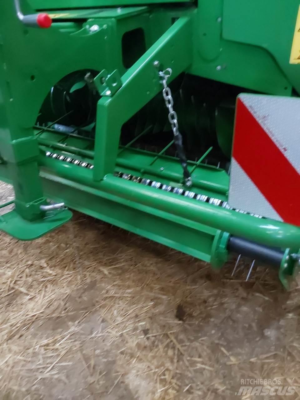 John Deere V 451 M 圆捆打捆机