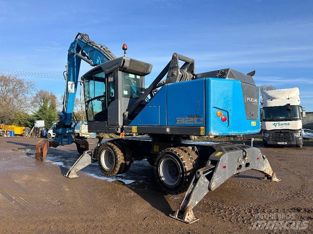 Fuchs MHL 320 T4F 工业挖掘机