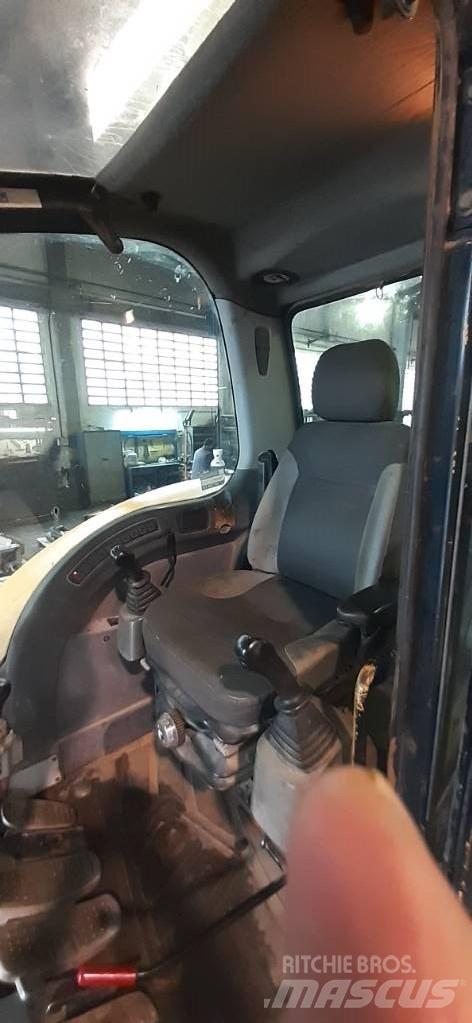 JCB 8080 小型挖掘机