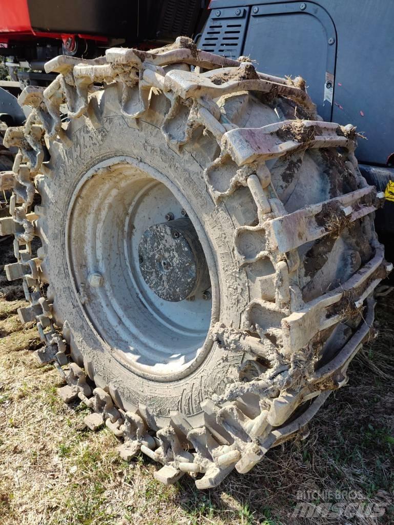 Komatsu 901 收割机