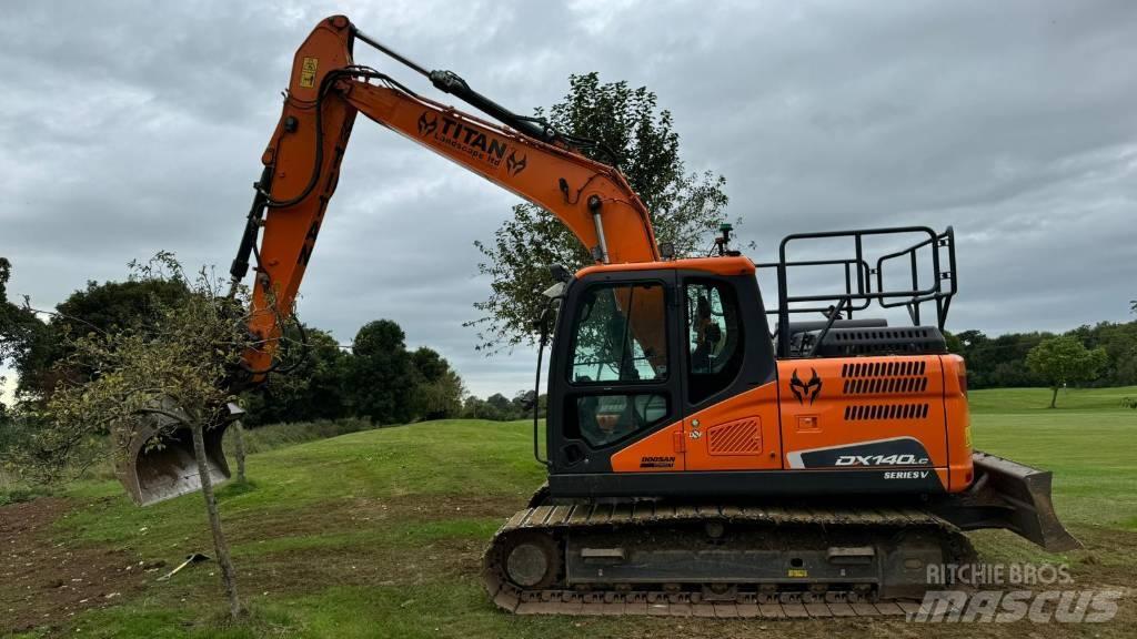Doosan DX140LC-5 履带挖掘机