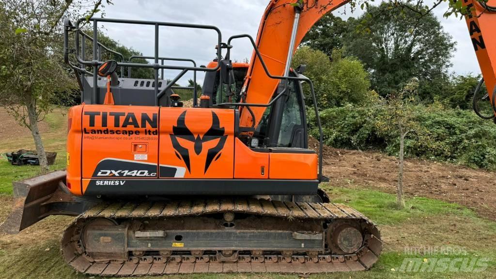 Doosan DX140LC-5 履带挖掘机