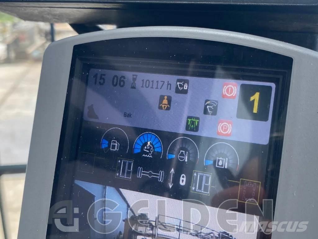 CAT MH3022 工业挖掘机