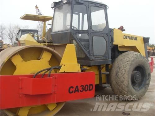 Dynapac CA30D 单轮压路机