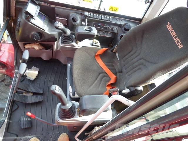 Takeuchi TB 260 小型挖掘机