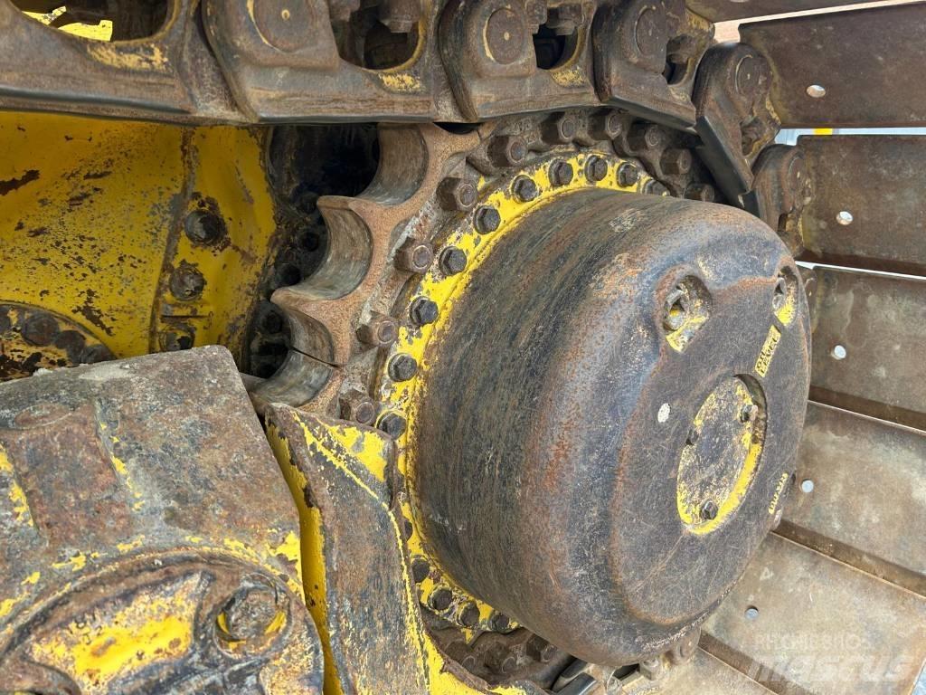 Komatsu D 65 WX-18 履带式推土机