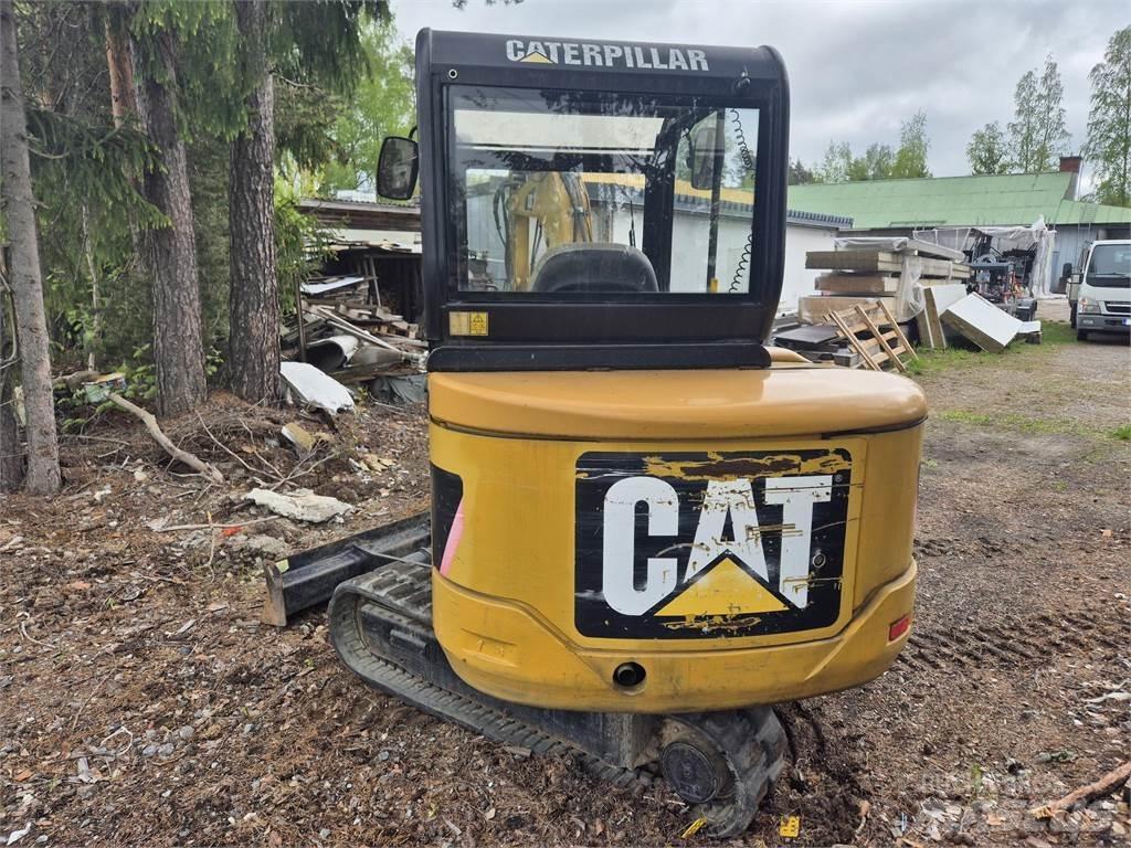 CAT 302.5C 小型挖掘机