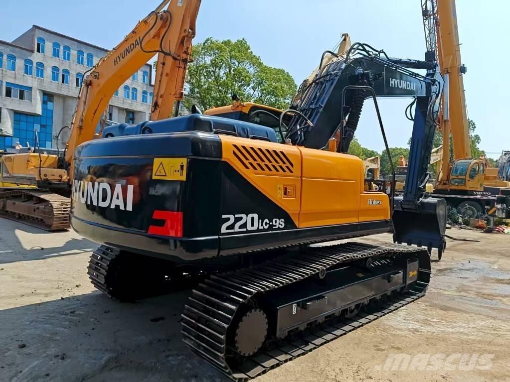 Hyundai R220LC-9S 履带挖掘机