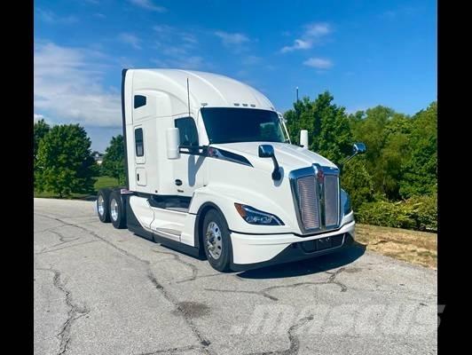 Kenworth T 680 牵引车